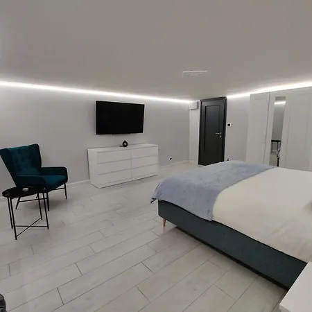 Delph's House 아파트 *